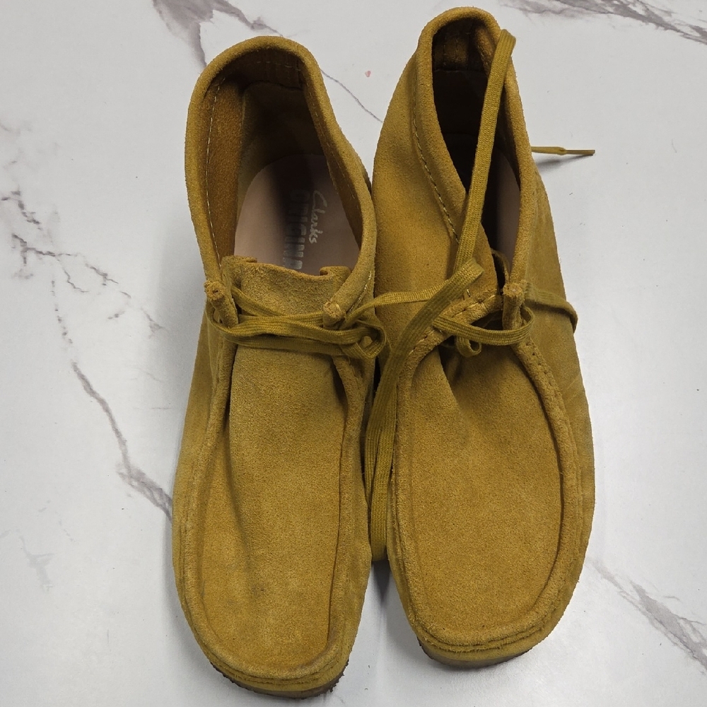 Clarks Men's Mustard Suede Chukka Boots